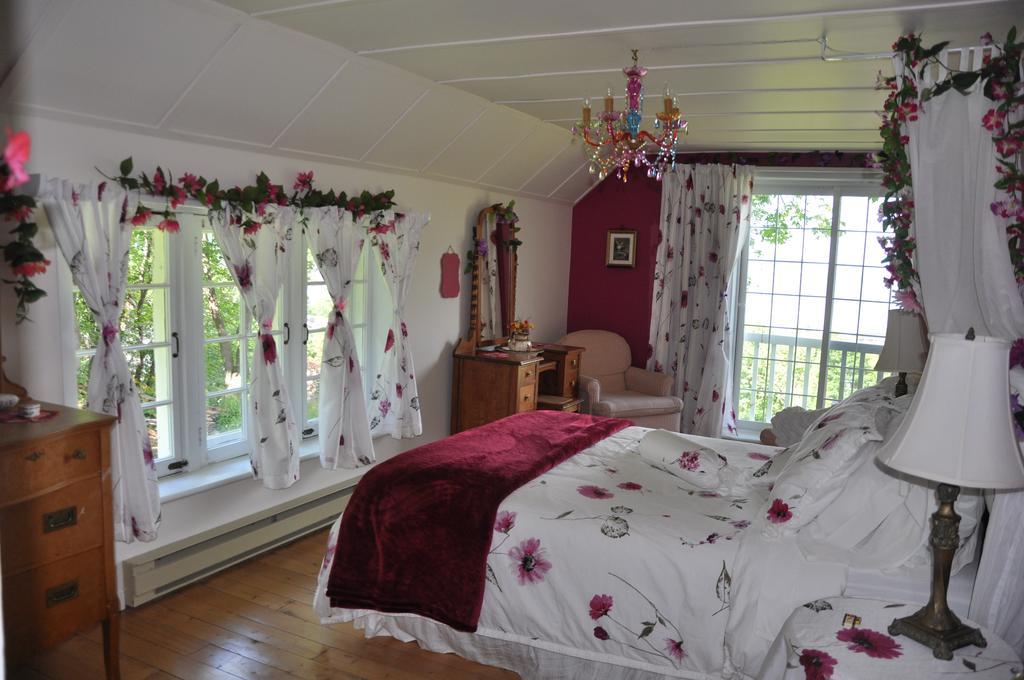 Auberge Sur La Cote La Malbaie Bagian luar foto